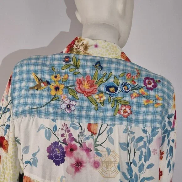 John Mark Women’s Shirt Top Embroidered Floral 3/4 Sleeve Button  Tunic  (9) - Picture 5 of 12